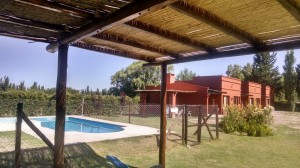 Pergola y piscina